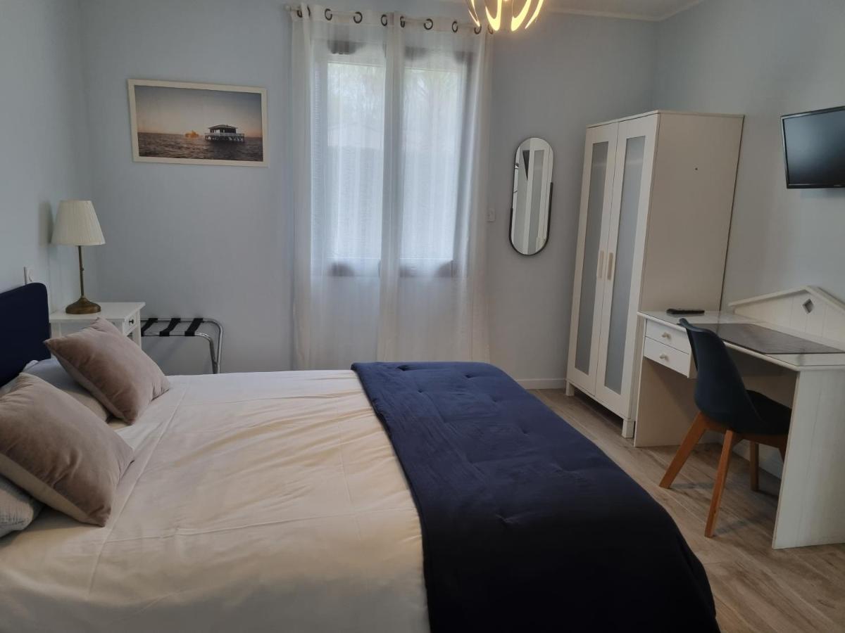Villa Géna Saint-Médard-dʼEyrans Habitación foto